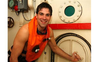 a pic of gethin jones diving illustrating for parents and children to learn how to use the law of attraction to be popular, confident, athletic, and good at tests